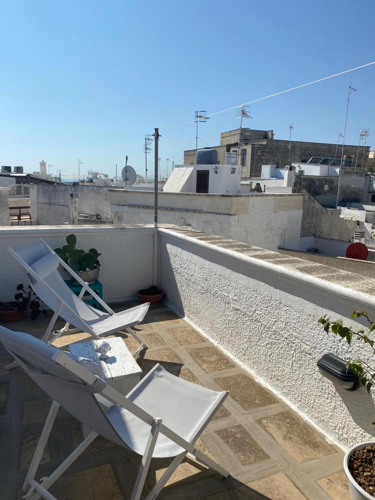 Casa Vacanze Il Mare Tra I Tetti - Relaxing Terrace & Sea View Villa Monopoli Exterior photo